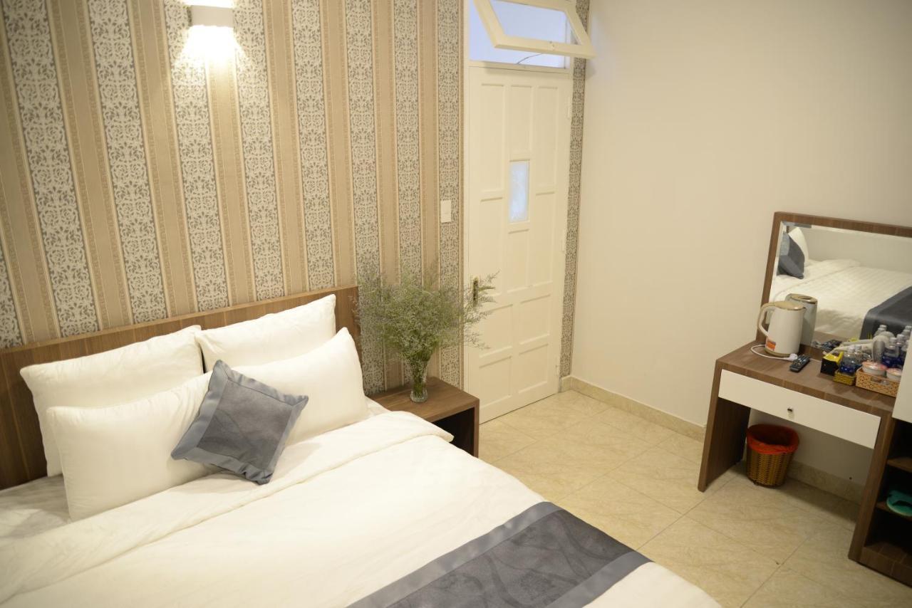 Amis Hotel Да Лат Екстериор снимка